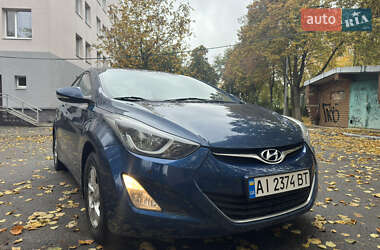 Седан Hyundai Elantra 2015 в 