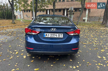 Седан Hyundai Elantra 2015 в 