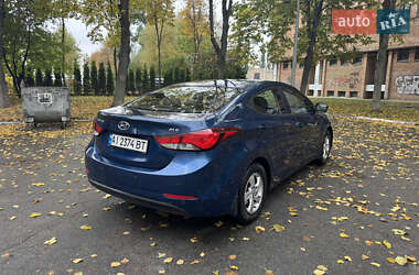 Седан Hyundai Elantra 2015 в 