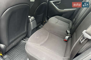 Hyundai Elantra 2015