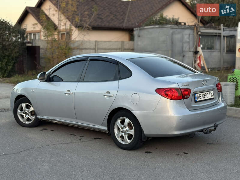 Седан Hyundai Elantra 2007 в Днепре