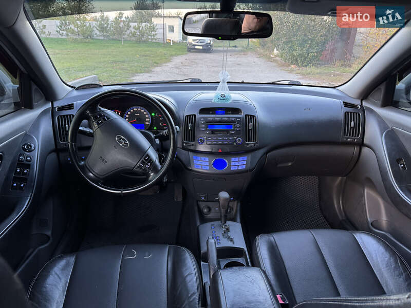 Седан Hyundai Elantra 2007 в Днепре