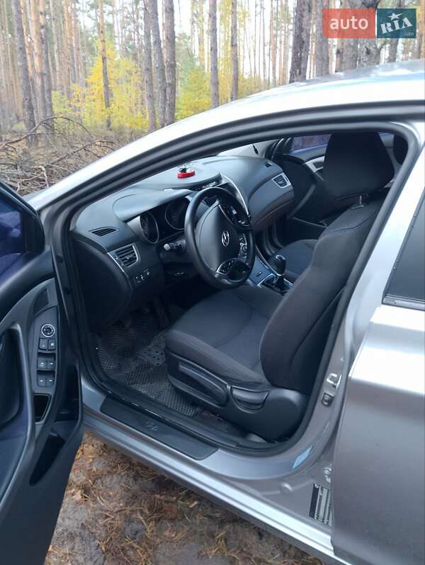 Седан Hyundai Elantra 2012 в Ирпене фото 15 Седан Hyundai Elantra 2012 в Ирпене