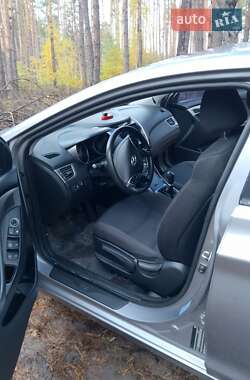 Седан Hyundai Elantra 2012 в 