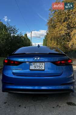 Седан Hyundai Elantra 2016 в  фото 25 Седан Hyundai Elantra 2016 в