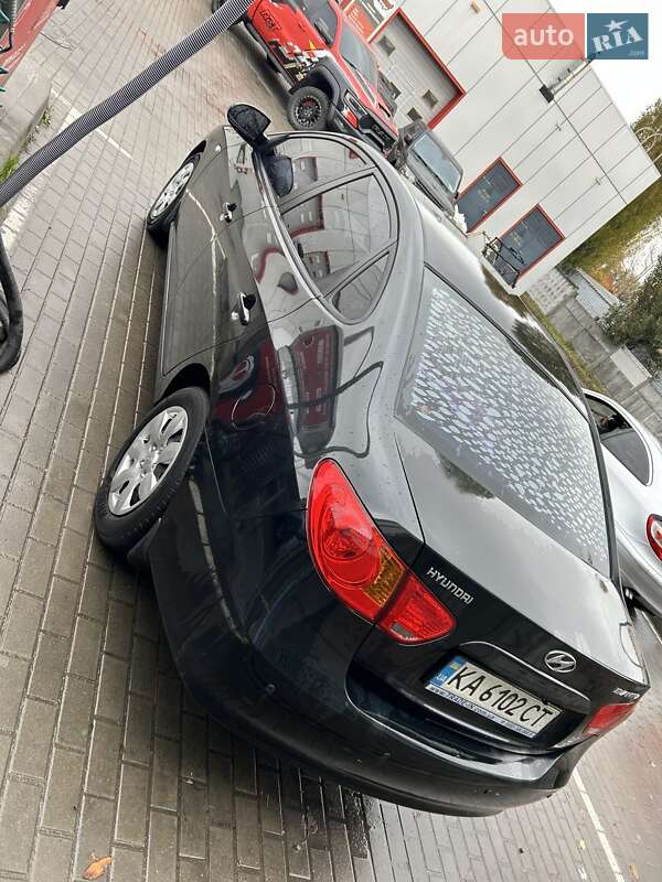 Седан Hyundai Elantra 2008 в Киеве