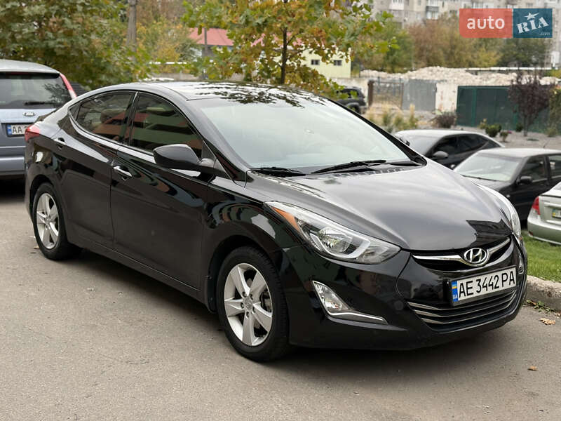 Седан Hyundai Elantra 2013 в 