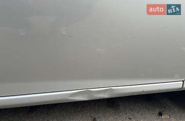 Седан Hyundai Elantra 2010 в  фото 5 Седан Hyundai Elantra 2010 в