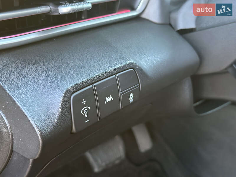 Седан Hyundai Elantra 2023 в Львове фото 31 Седан Hyundai Elantra 2023 в Львове