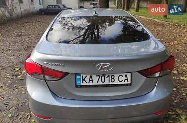 Седан Hyundai Elantra 2015 в 