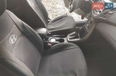 Седан Hyundai Elantra 2015 в 