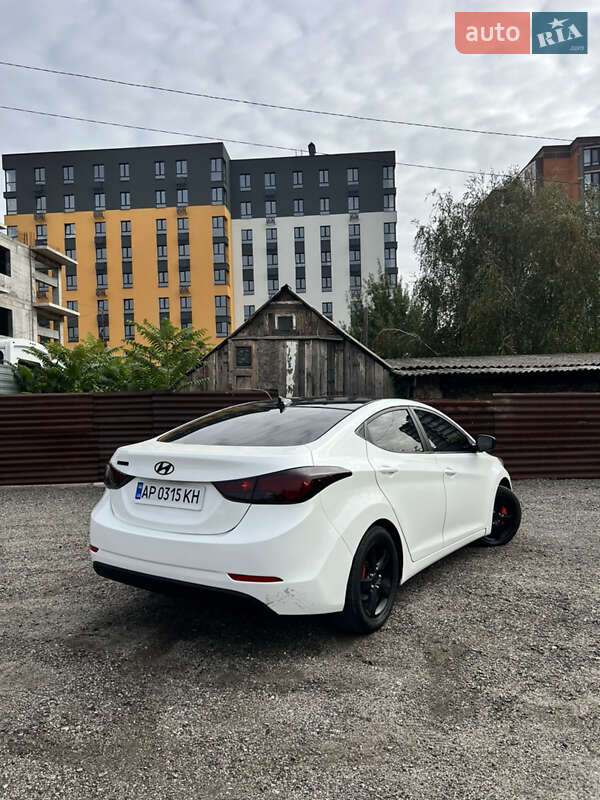 Седан Hyundai Elantra 2015 в Запорожье