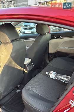 Седан Hyundai Elantra 2016 в 