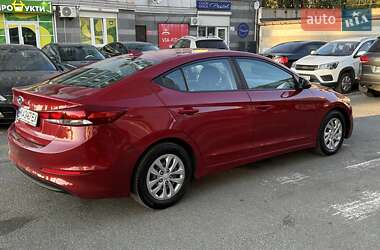 Седан Hyundai Elantra 2016 в 