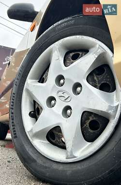 Седан Hyundai Elantra 2004 в  фото 6 Седан Hyundai Elantra 2004 в