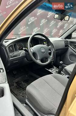 Седан Hyundai Elantra 2004 в  фото 18 Седан Hyundai Elantra 2004 в