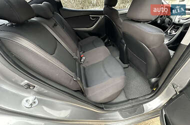 Седан Hyundai Elantra 2011 в 