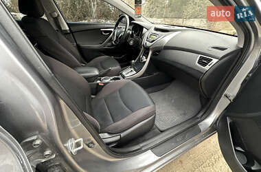 Седан Hyundai Elantra 2011 в 