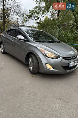 Hyundai Elantra 2012
