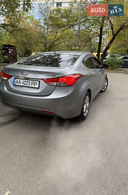 Седан Hyundai Elantra 2012 в 