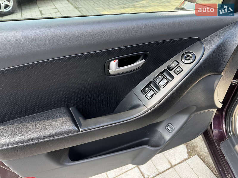 Седан Hyundai Elantra 2007 в Дніпрі