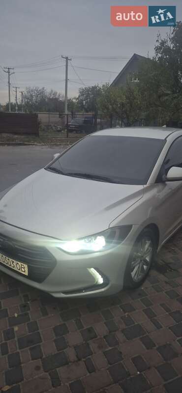 Седан Hyundai Elantra 2017 в Новомосковську