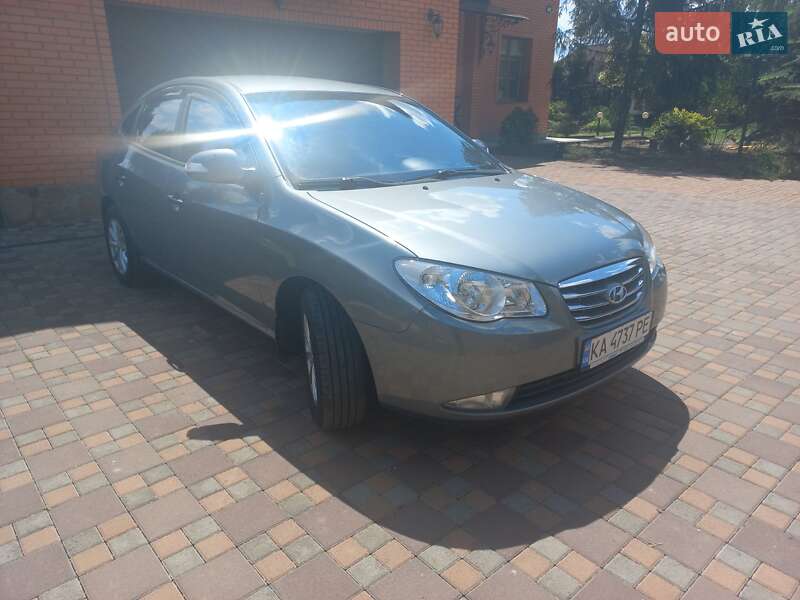 Седан Hyundai Elantra 2010 в Киеве фото 30 Седан Hyundai Elantra 2010 в Киеве