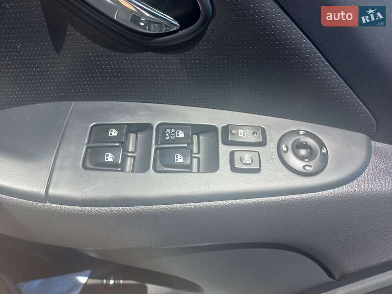Седан Hyundai Elantra 2010 в Киеве фото 21 Седан Hyundai Elantra 2010 в Киеве