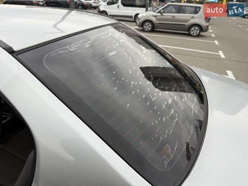 Седан Hyundai Elantra 2006 в Киеве