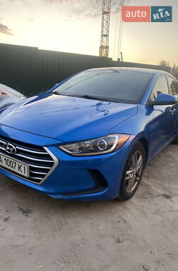 Седан Hyundai Elantra 2016 в Києві