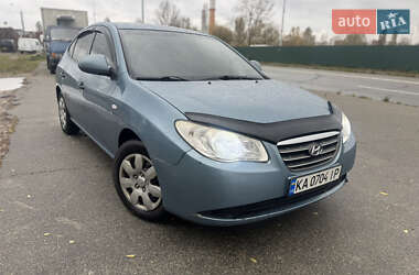 Седан Hyundai Elantra 2008 в Киеве