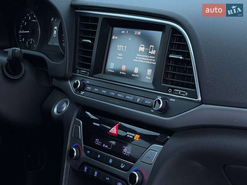 Седан Hyundai Elantra 2016 в Харькове