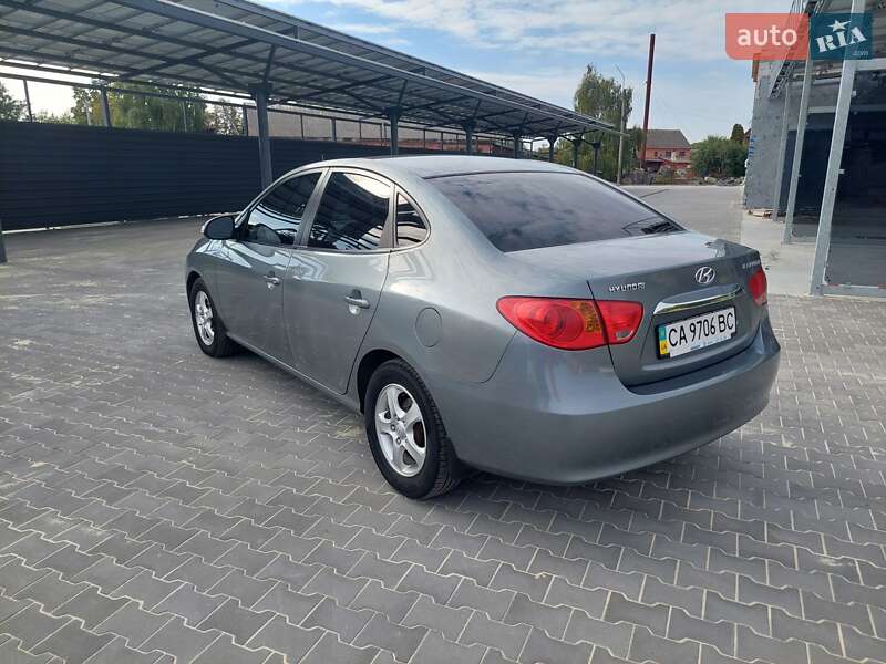 Седан Hyundai Elantra 2010 в Умани фото 5 Седан Hyundai Elantra 2010 в Умани