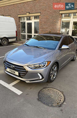 Седан Hyundai Elantra 2016 в  фото 6 Седан Hyundai Elantra 2016 в
