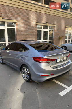 Седан Hyundai Elantra 2016 в  фото 12 Седан Hyundai Elantra 2016 в
