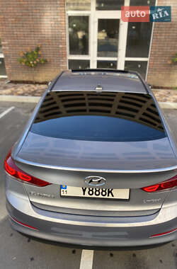 Седан Hyundai Elantra 2016 в  фото 17 Седан Hyundai Elantra 2016 в