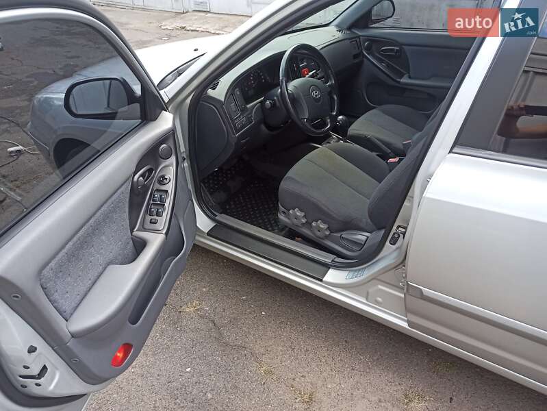 Седан Hyundai Elantra 2005 в Киеве фото 17 Седан Hyundai Elantra 2005 в Киеве