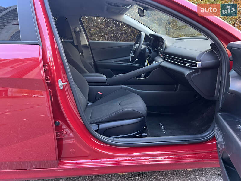 Седан Hyundai Elantra 2021 в Киеве фото 50 Седан Hyundai Elantra 2021 в Киеве