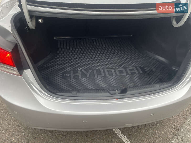 Седан Hyundai Elantra 2012 в Киеве фото 3 Седан Hyundai Elantra 2012 в Киеве