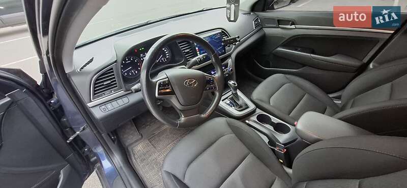 Седан Hyundai Elantra 2018 в Киеве фото 9 Седан Hyundai Elantra 2018 в Киеве