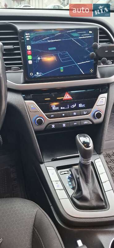 Седан Hyundai Elantra 2018 в Киеве фото 15 Седан Hyundai Elantra 2018 в Киеве