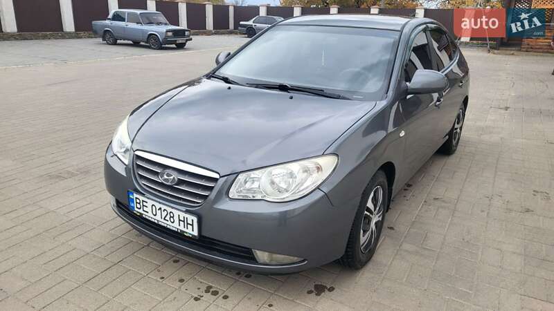 Седан Hyundai Elantra 2008 в Вознесенске