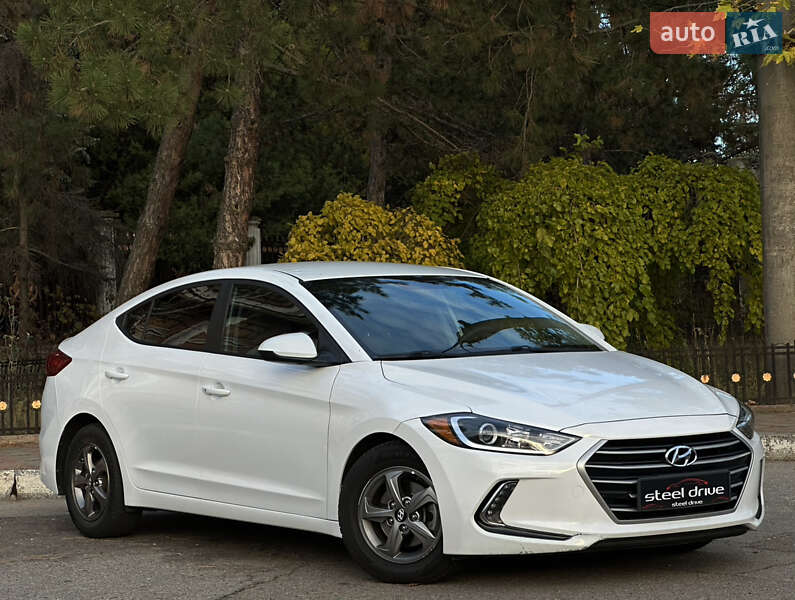 Hyundai Elantra 2016