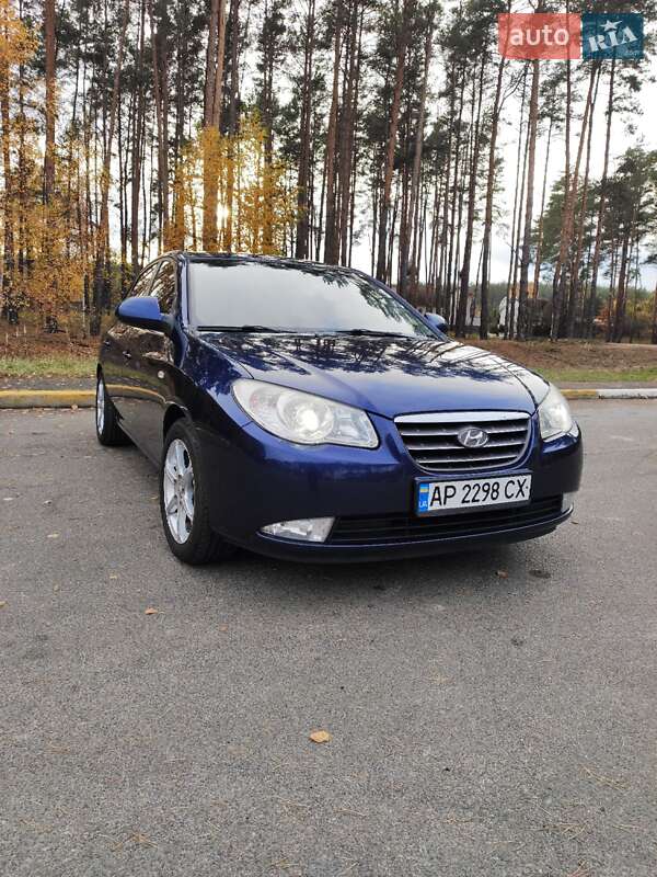 Седан Hyundai Elantra 2008 в Киеве