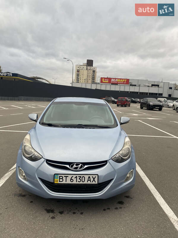 Седан Hyundai Elantra 2012 в Києві фото 10 Седан Hyundai Elantra 2012 в Києві