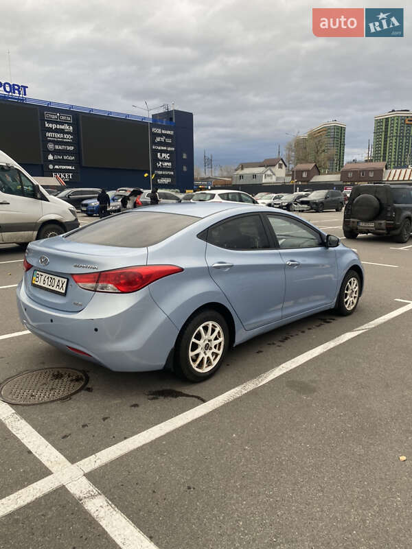 Седан Hyundai Elantra 2012 в Києві фото 6 Седан Hyundai Elantra 2012 в Києві