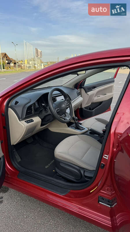 Седан Hyundai Elantra 2020 в Киеве