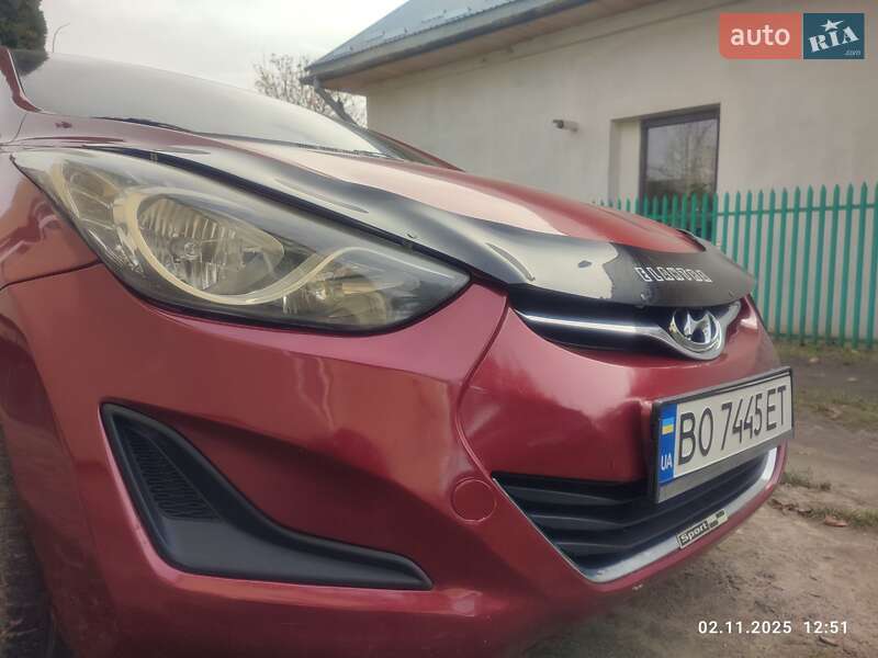 Седан Hyundai Elantra 2014 в Городке