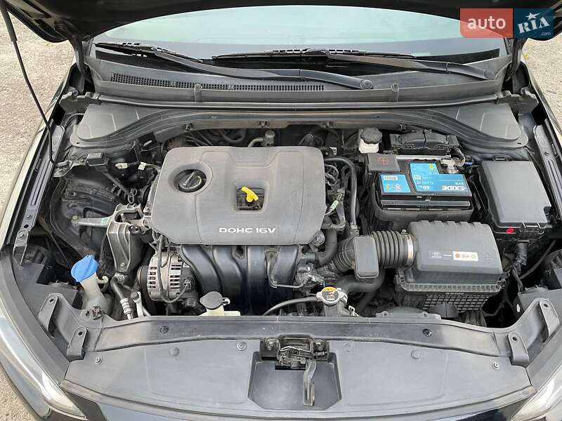 Седан Hyundai Elantra 2018 в Киеве фото 15 Седан Hyundai Elantra 2018 в Киеве