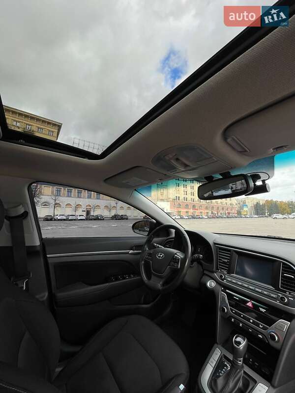 Седан Hyundai Elantra 2018 в Харькове фото 4 Седан Hyundai Elantra 2018 в Харькове